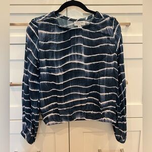 NWT Cloth and Stone blue striped blouse size M
